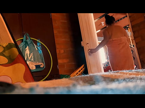 ❤️ Mae fy ewythr yn fy dilyn i mewn i'r gawod, mae'n fy ffycin tra byddaf yn cymryd cawod. ☑Pornor hardd atom ni cy.pornolymp.ru ❤